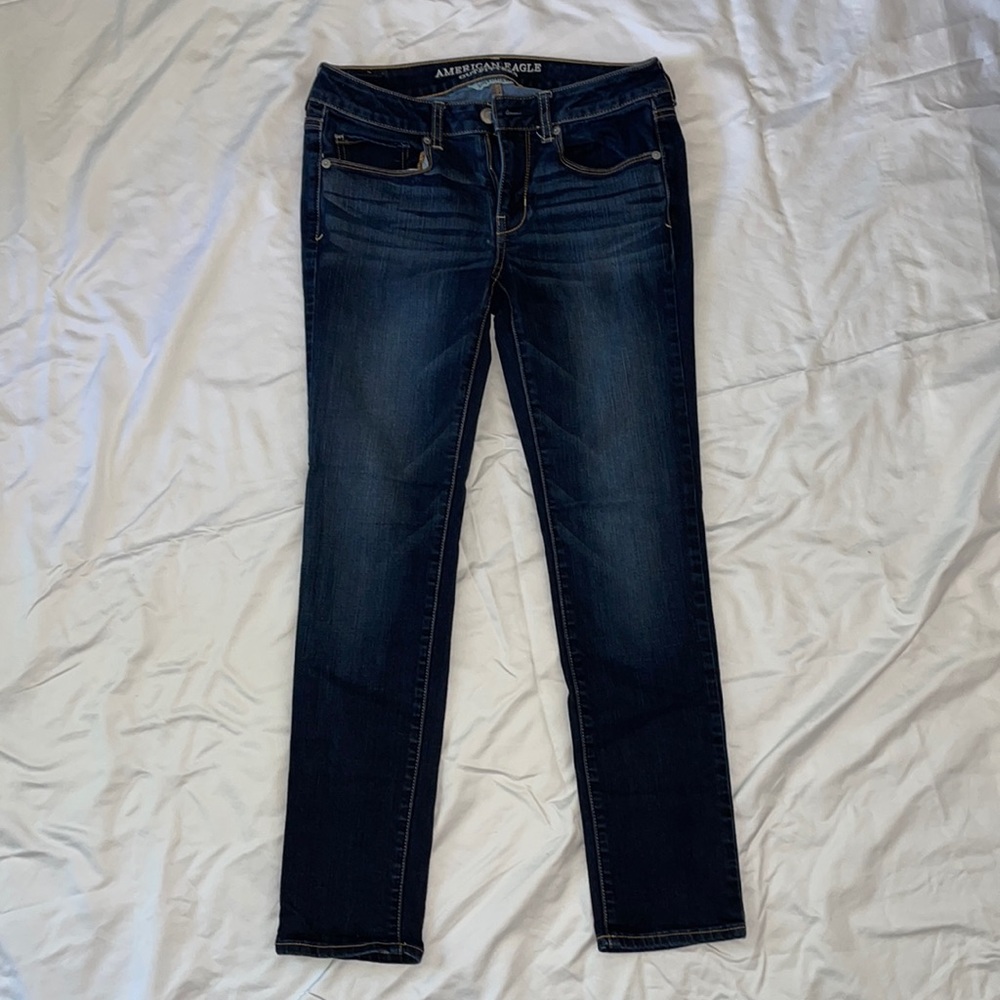 American Eagle Outfitters. Dark Skinny Jean. Size 6